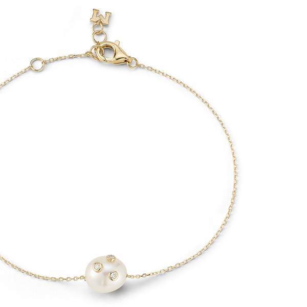 Scattered Diamond Bezel Pearl Bracelet