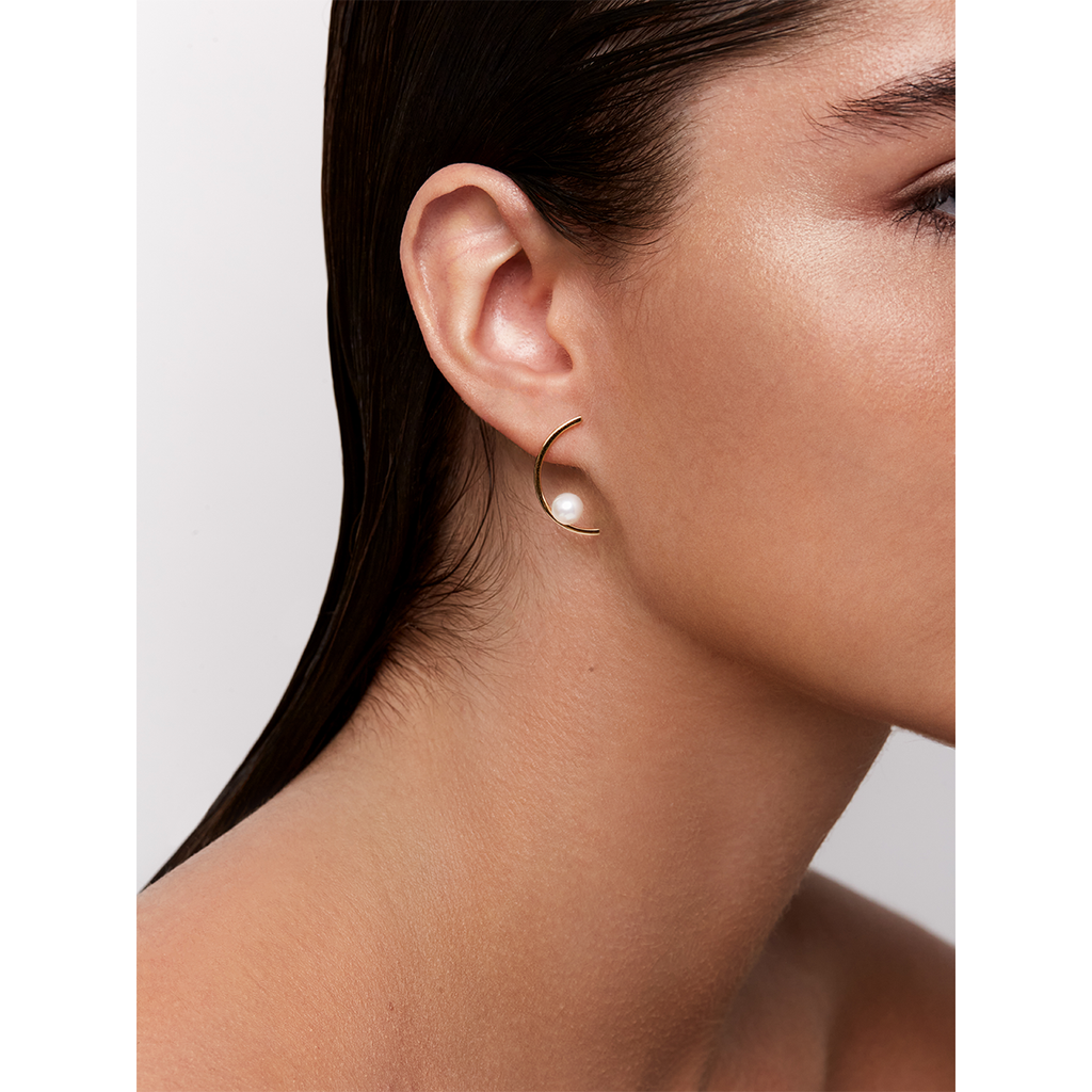 14kt Gold Half Moon Pearl Earring MATEO