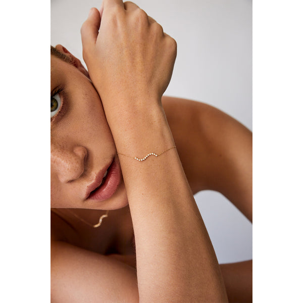 Pulseira ondulada com moldura de diamante 14kt