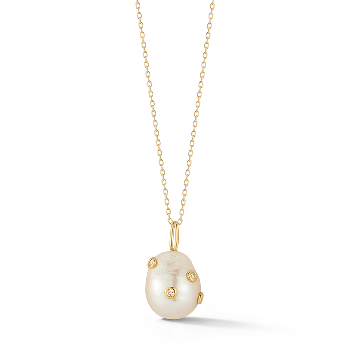 Scattered Diamond Bezel Pearl Necklace
